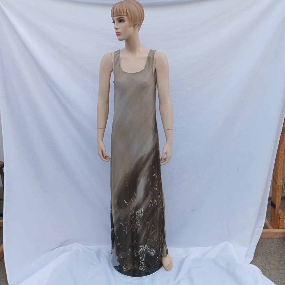 Vintage Benjamin A ,Graduated Gray maxi dress with flowers  no size or care tags